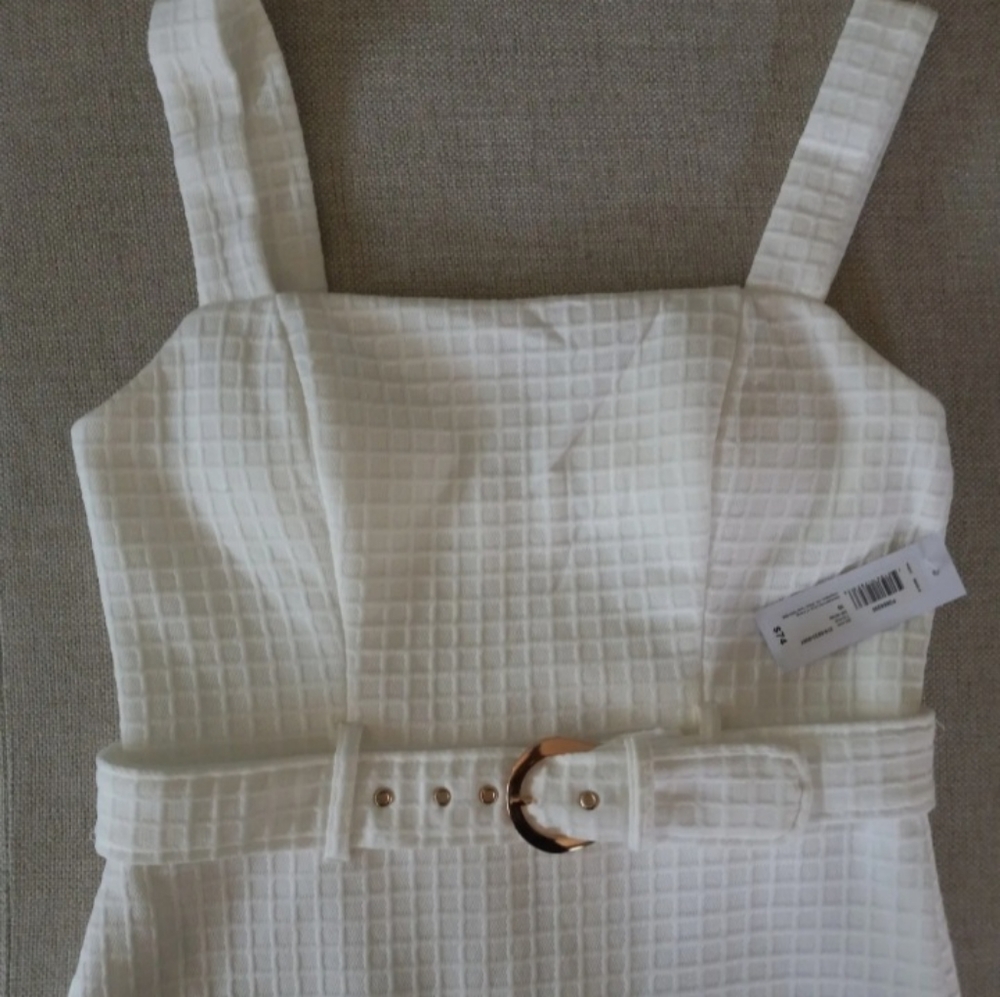 White dress premier amour size 10 new with tag